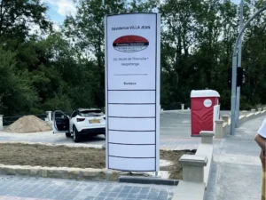 Totem atelier publicitaire Luxembourg